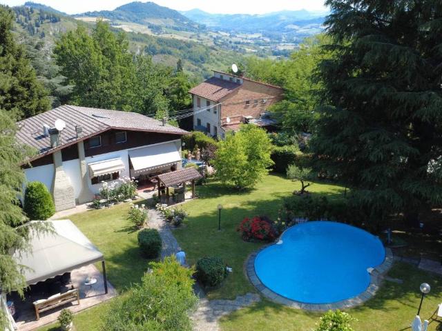 Villa Indipendente in vendita a Unione dei comuni Valli del Reno, Lavino e Samoggia, Reggio Emilia