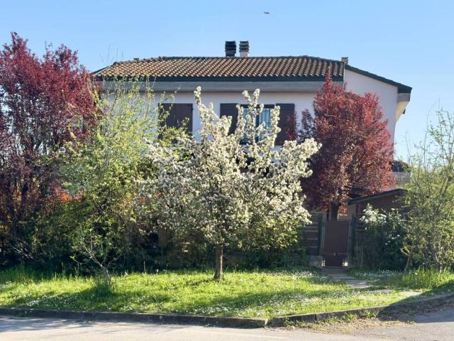 Villa Indipendente in vendita a Unione dei comuni Valli del Reno, Lavino e Samoggia, Bazzano