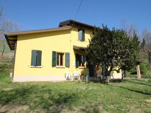 Villa Indipendente in vendita a Unione dei comuni Valli del Reno, Lavino e Samoggia, Reggio Emilia