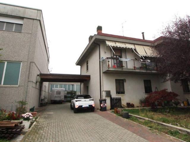 Villa Indipendente in vendita a Unione dei comuni Valli del Reno, Lavino e Samoggia, Bazzano