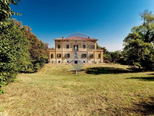 Villa Indipendente in vendita a Unione dei comuni Valli del Reno, Lavino e Samoggia, Reggio Emilia