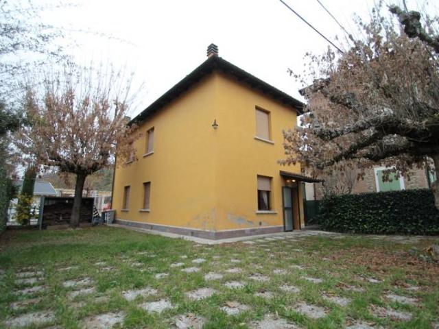 Villa Indipendente in vendita a Unione dei comuni Valli del Reno, Lavino e Samoggia, Reggio Emilia