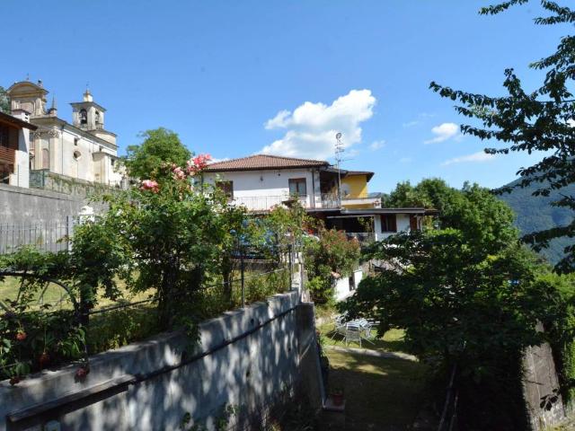 Villa Indipendente in vendita a Valsolda, Lombardia