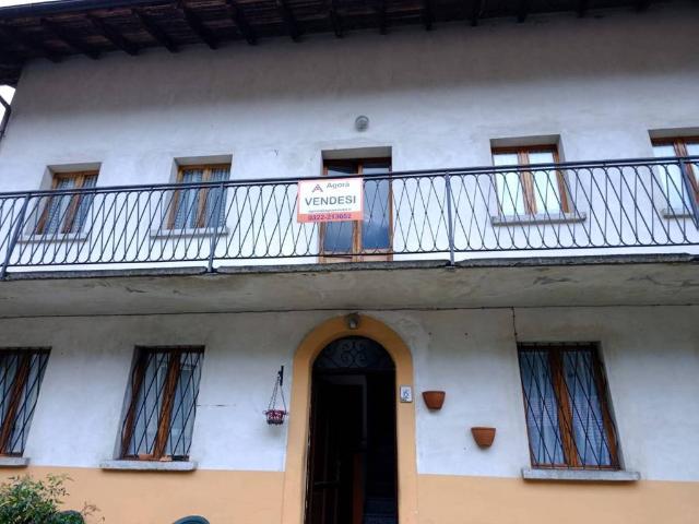 Villa Indipendente in vendita a Piana di Fornero, Fornero