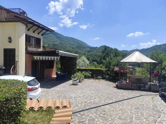 Villa Indipendente in vendita a Valtopina, Umbria
