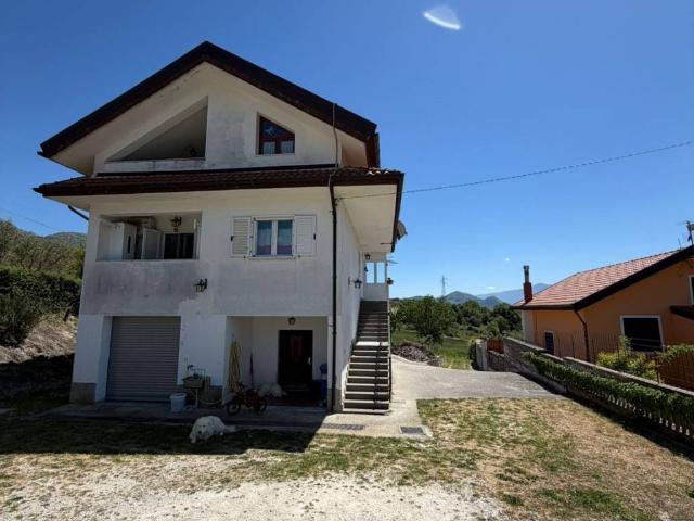 Villa Indipendente in vendita a Valva, Campania