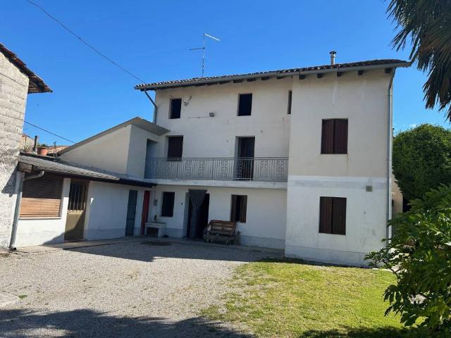 Villa Indipendente in vendita a Valvasone, Friuli-Venezia Giulia