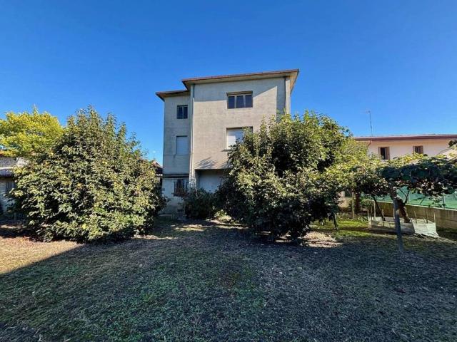 Villa Indipendente in vendita a Valvasone, Friuli-Venezia Giulia