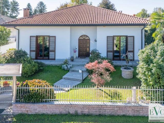 Villa Indipendente in vendita a Vanzaghello, Lombardia