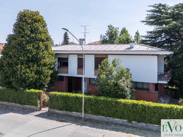 Villa Indipendente in vendita a Vanzaghello, Lombardia