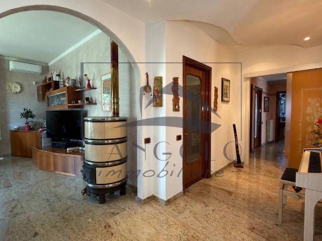 Villa Indipendente in vendita a Vanzago, Lombardia