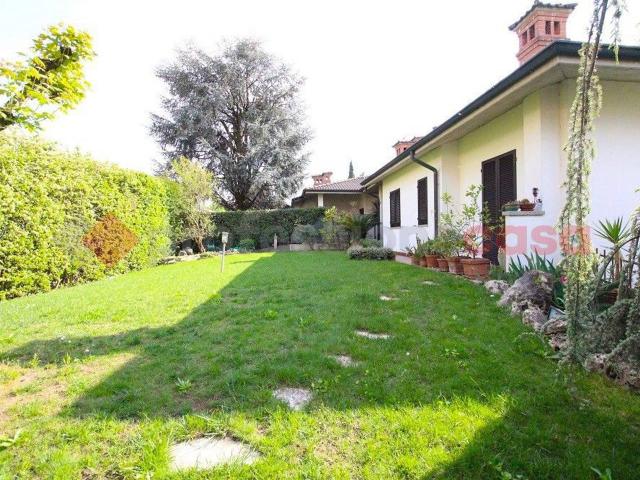 Villa Indipendente in vendita a Vaprio D'adda, Lombardia