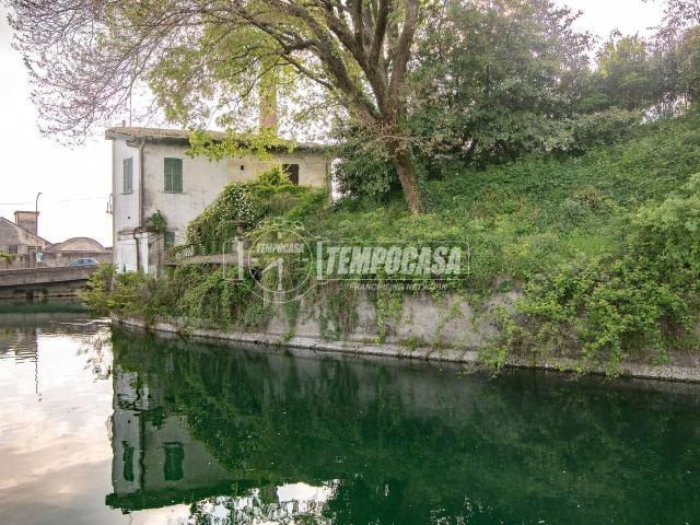 Villa Indipendente in vendita a Vaprio D'adda, Lombardia