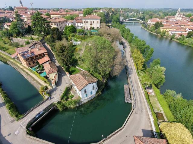 Villa Indipendente in vendita a Vaprio D'adda, Lombardia