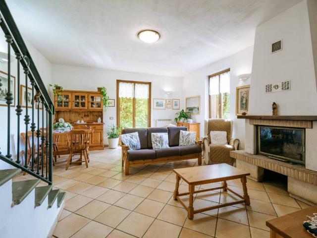 Villa Indipendente in vendita a Vaprio D'adda, Lombardia