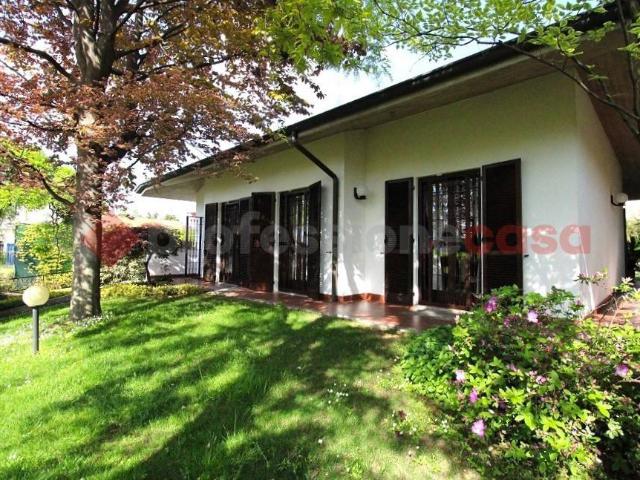 Villa Indipendente in vendita a Vaprio D'adda, Lombardia