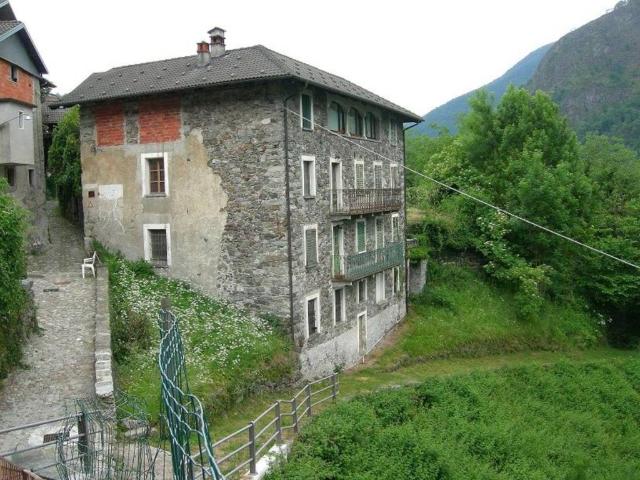 Villa Indipendente in vendita a Piemonte, Vercelli