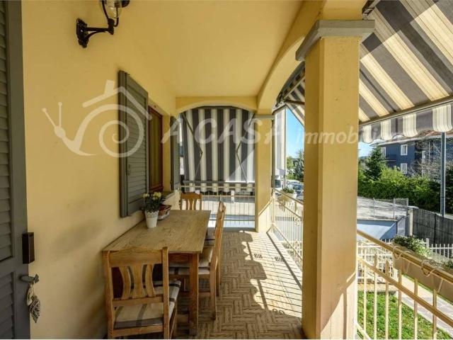 Villa Indipendente in vendita a Varano de' Melegari, Parma