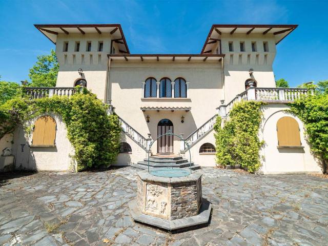 Villa Indipendente in vendita a Varano De' Melegari, Reggio Emilia
