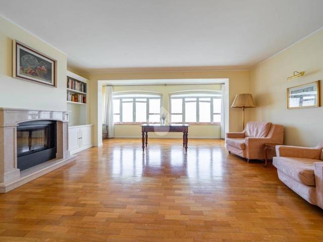 Villa Indipendente in vendita a Varano De' Melegari, Reggio Emilia