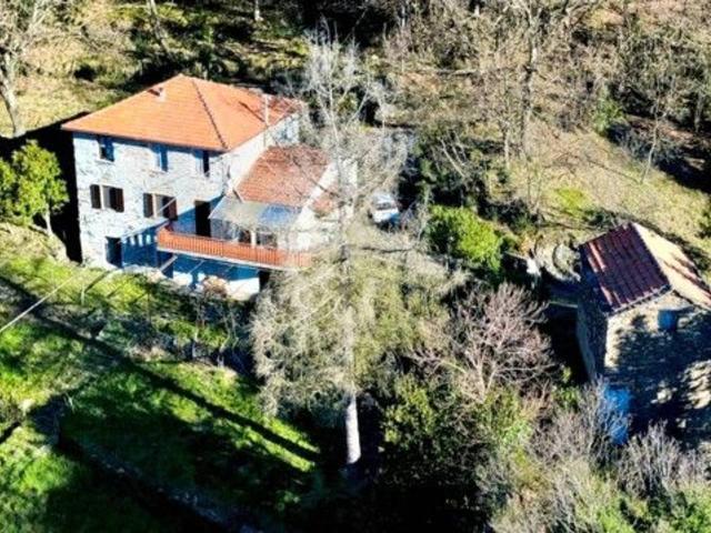 Villa Indipendente in vendita a Varazze, Liguria
