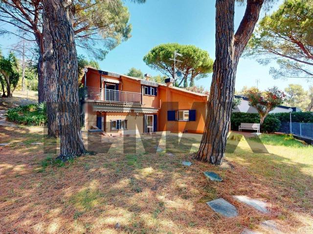 Villa Indipendente in vendita a Invrea, Varazze