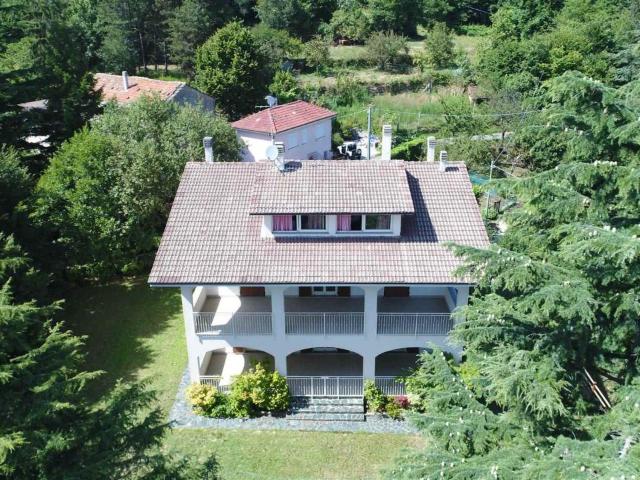 Villa Indipendente in vendita a Varazze, Liguria