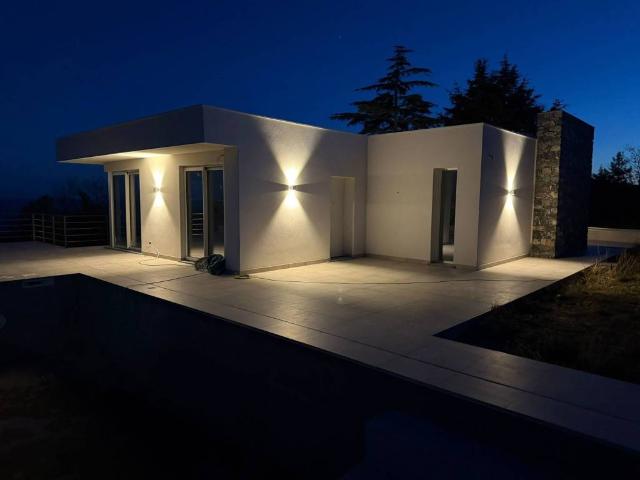 Villa Indipendente in vendita a San Giacomo, Varazze