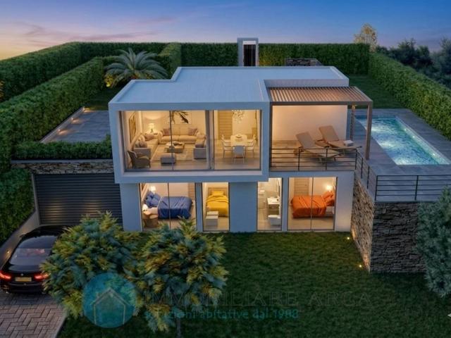 Villa Indipendente in vendita a San Giacomo, Varazze
