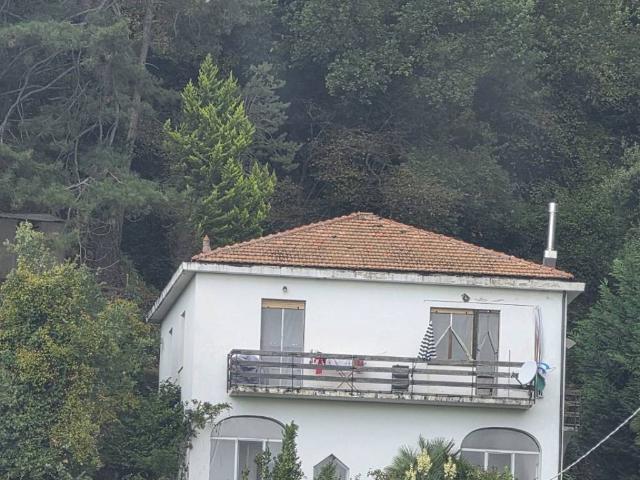 Villa Indipendente in vendita a Alpicella, Varazze