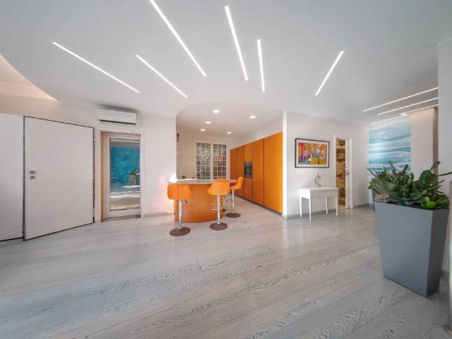 Villa Indipendente in vendita a Invrea, Varazze