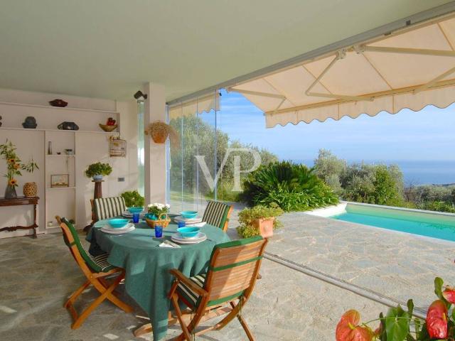 Villa Indipendente in vendita a Castagnabuona, Varazze