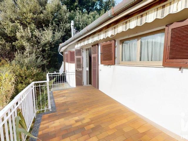 Villa Indipendente in vendita a Parasio, Varazze