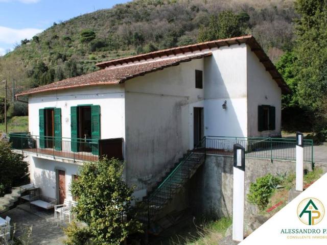 Villa Indipendente in vendita a Pero, Varazze