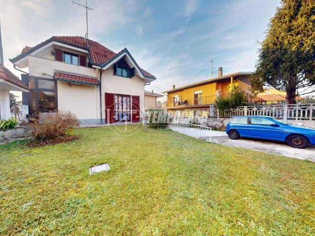 Villa Indipendente in vendita a Valera, Varedo