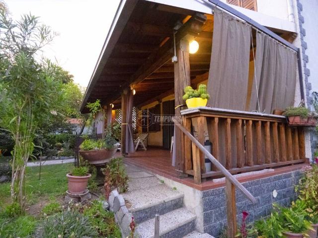Villa Indipendente in vendita a Varedo, Lombardia