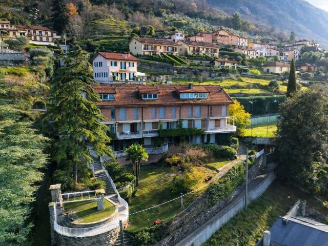 Villa Indipendente in vendita a Varenna, Lombardia