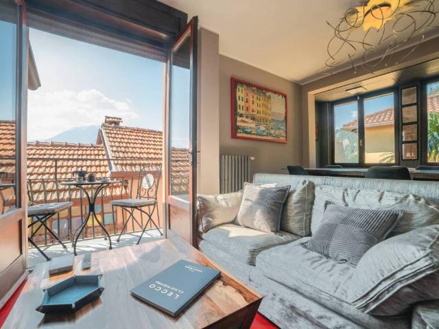 Villa Indipendente in vendita a Riva Grande, Varenna