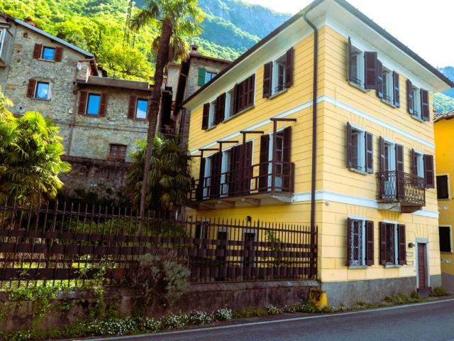 Villa Indipendente in vendita a Varenna, Lombardia