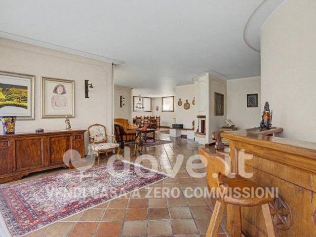 Villa Indipendente in vendita a Biumo Superiore, Varese