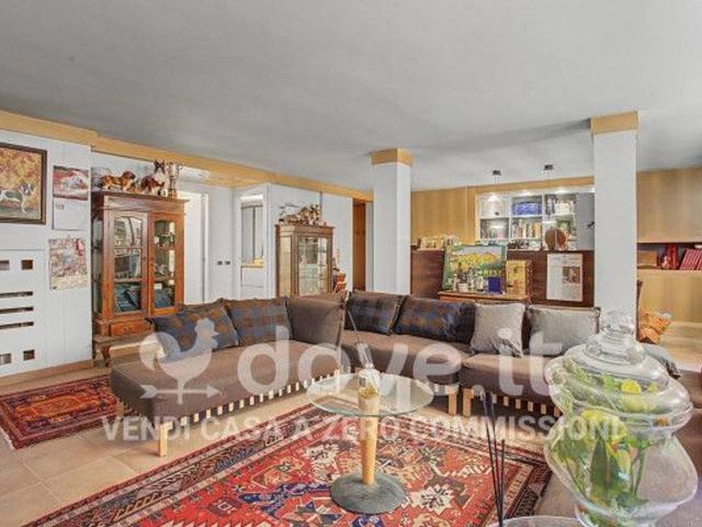 Villa Indipendente in vendita a Biumo Superiore, Varese