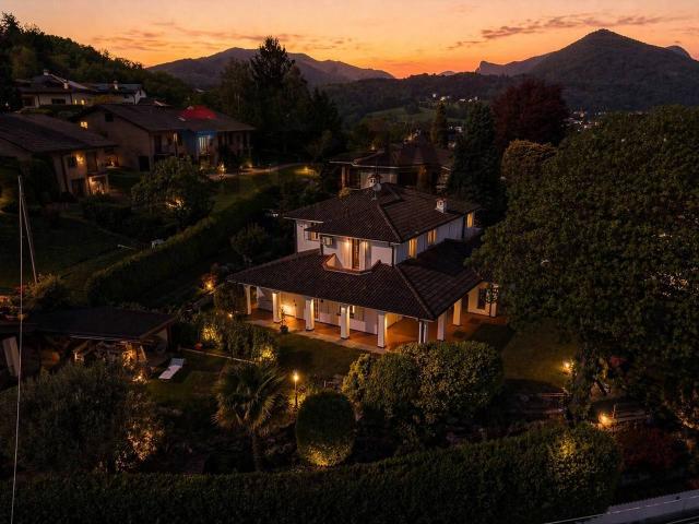 Villa Indipendente in vendita a Biumo Superiore, Varese