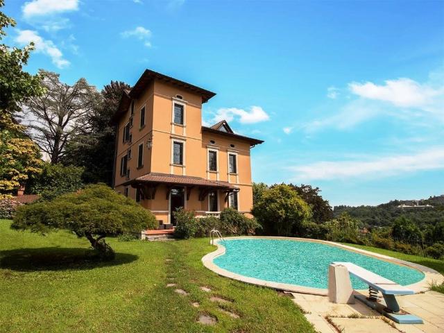 Villa Indipendente in vendita a Varese, Lombardia