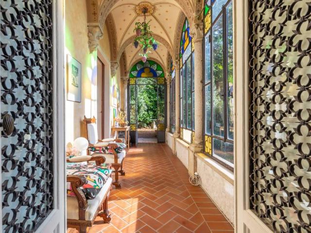 Villa Indipendente in vendita a Varese, Lombardia