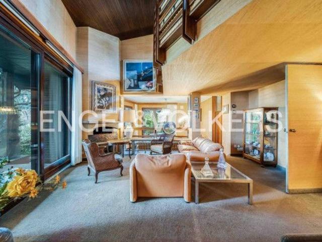 Villa Indipendente in vendita a Biumo Superiore, Varese