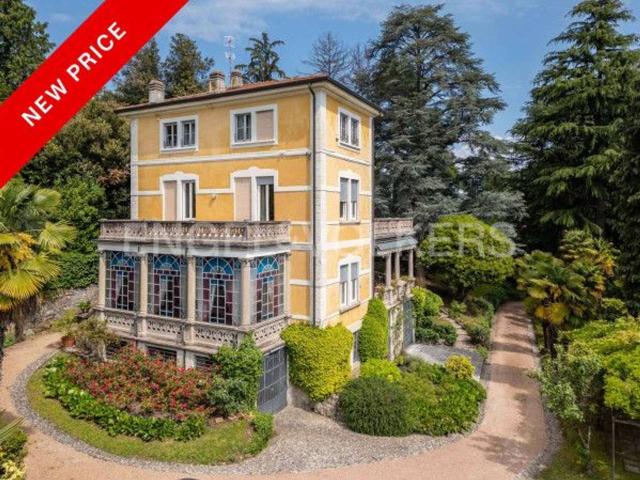 Villa Indipendente in vendita a Giubiano, Varese