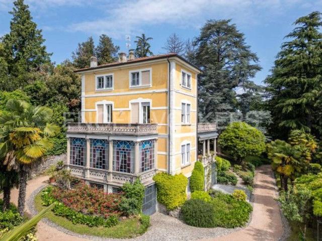 Villa Indipendente in vendita a Giubiano, Varese