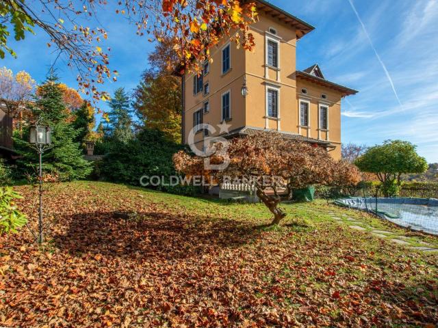 Casa in vendita a Varese, Lombardia