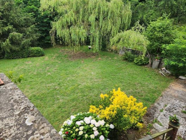 Villa Indipendente in vendita a Varese Ligure, Liguria