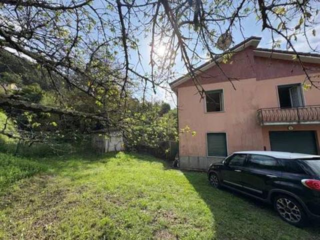 Villa Indipendente in vendita a Varese Ligure, Liguria